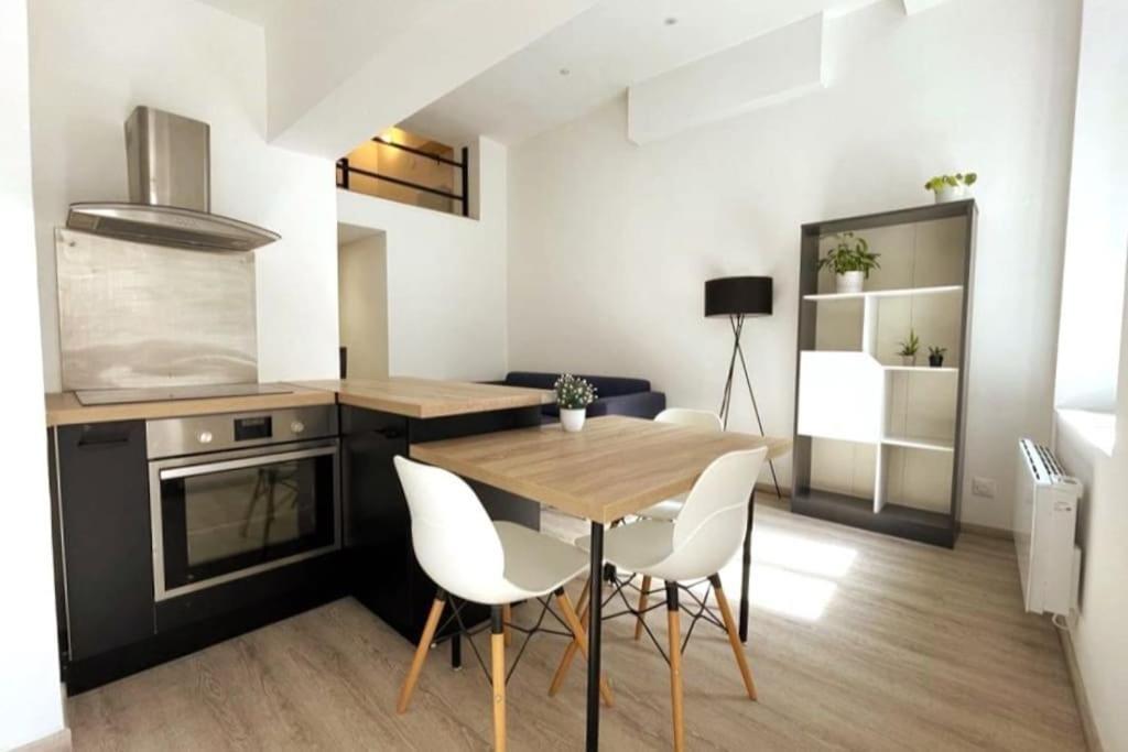 Taote - Studio Avec Terrasse Au Coeur De Ville บริญญอล ภายนอก รูปภาพ